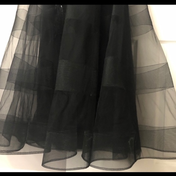 Stunning Alexander by Daymor Formal Black Evening Gown 18 - Picture 6 of 9